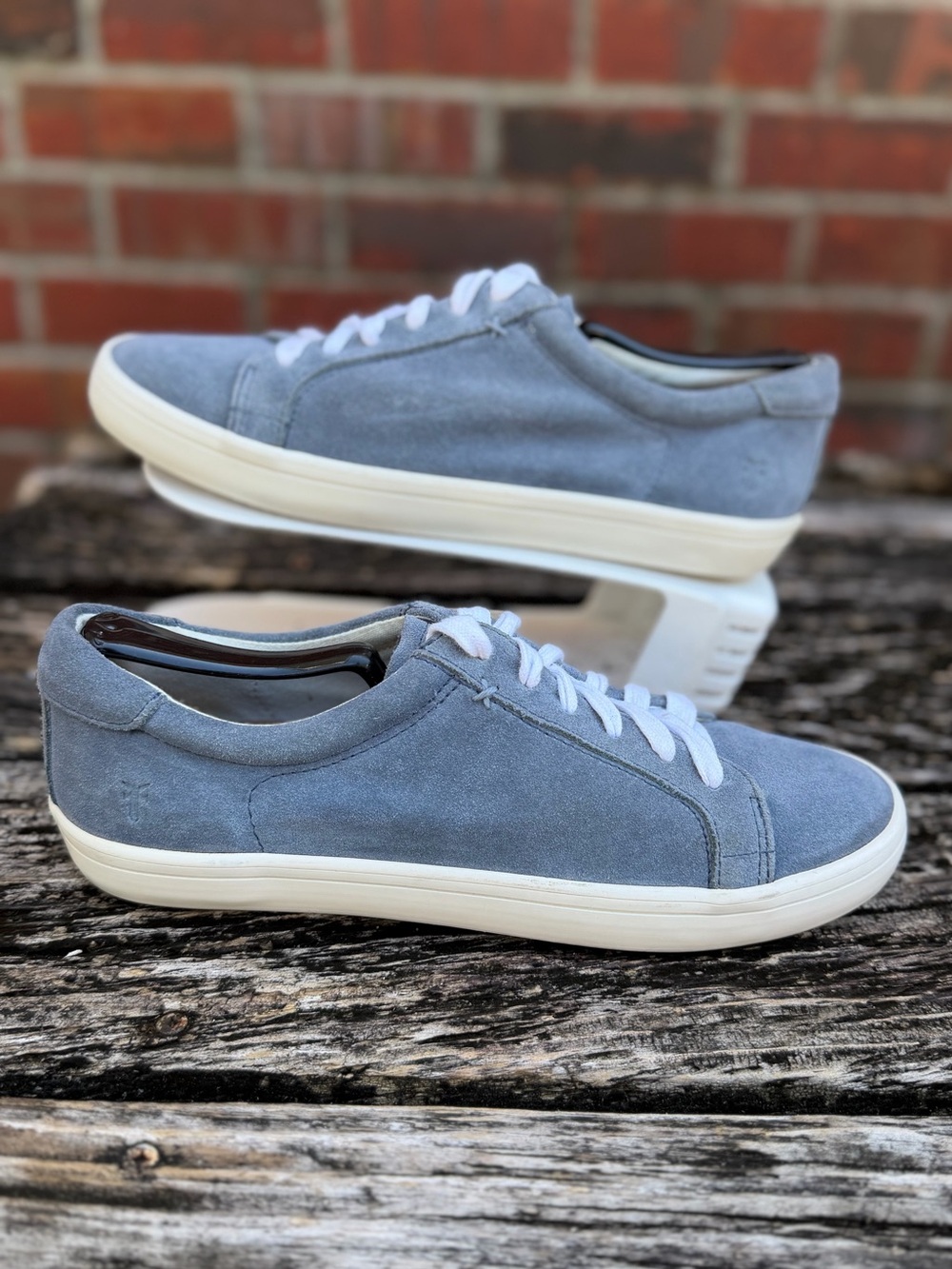 FRYE Kerry Women’s Sz 8.5 Light Blue Suede Low Top Lace Up Casual Sneakers P7